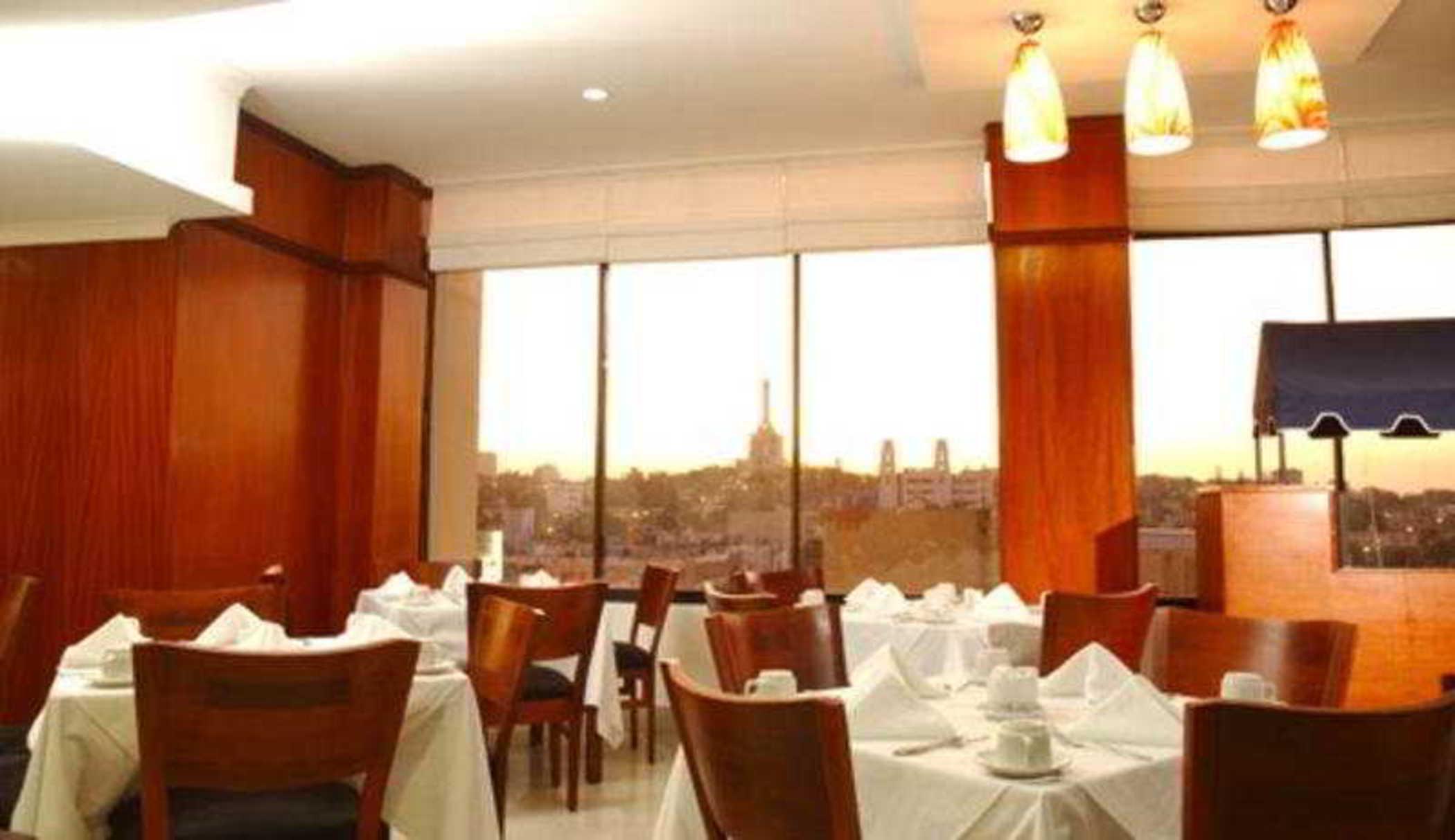 Готель Hodelpa Centro Plaza Сантьяго-де-лос-Трейнта-Кабальєрос Ресторан фото